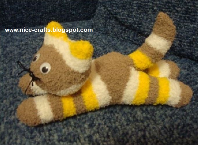 كيفية صنع قطة بالجوارب how to make a cat with socks
