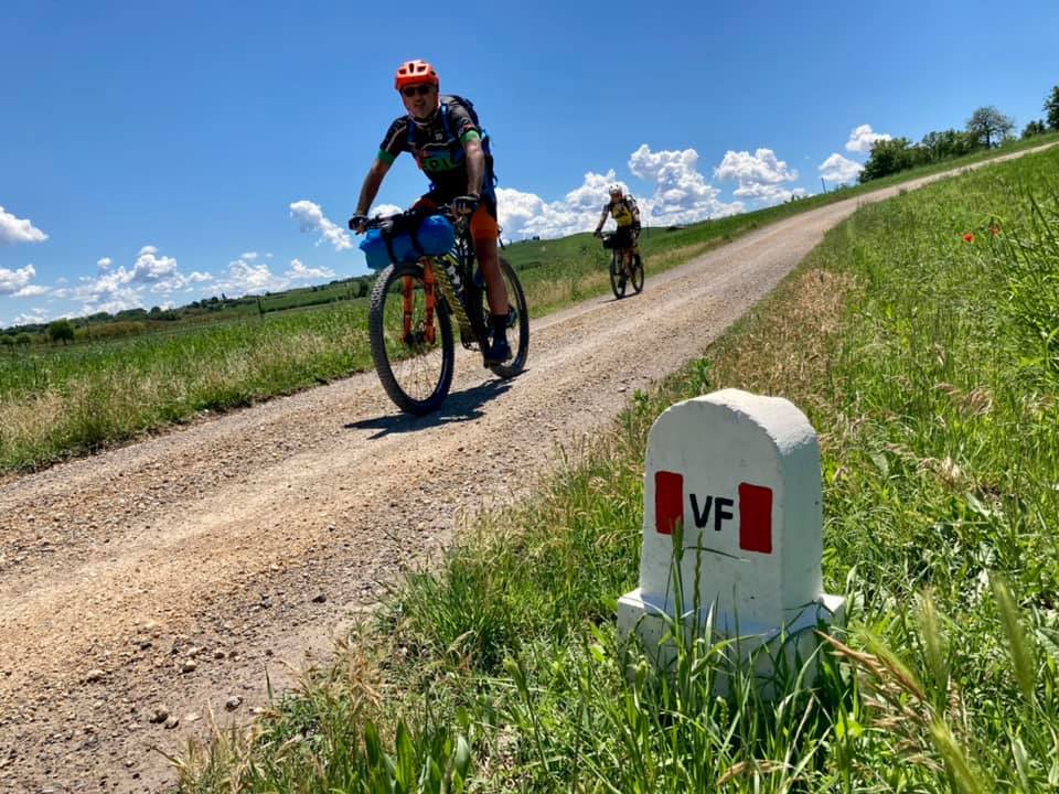 Via Francigena Attrezzatura Per Bici Gravel Via Francigena In Bici