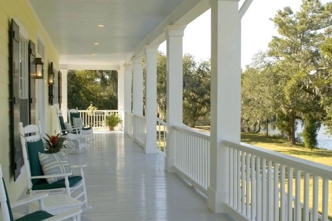 Белая веранда к дому