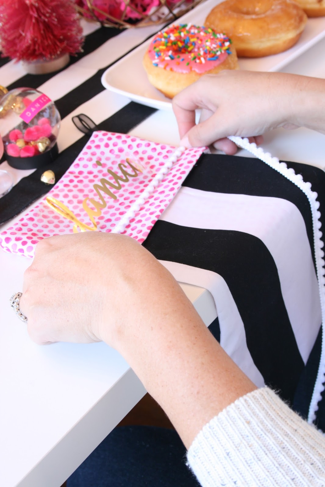 not-so-cli-sh-a-easy-diy-stockings-with-the-new-cricut-maker