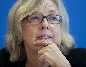 Elizabeth May, 14-09-21, Ottawa, by Adrian Wyld.