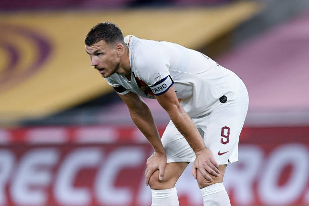 edin-dzeko-of-as-roma-looks-dejected-during-the-serie-a-match-between-picture-id1225839144.jpg