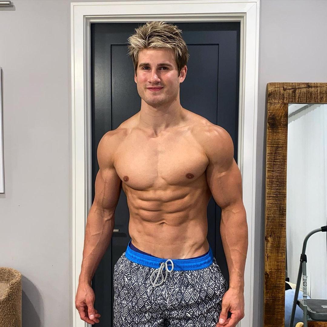 shirtless-strong-cute-frat-bro-super-sage-northcutt-college-muscle-hunk