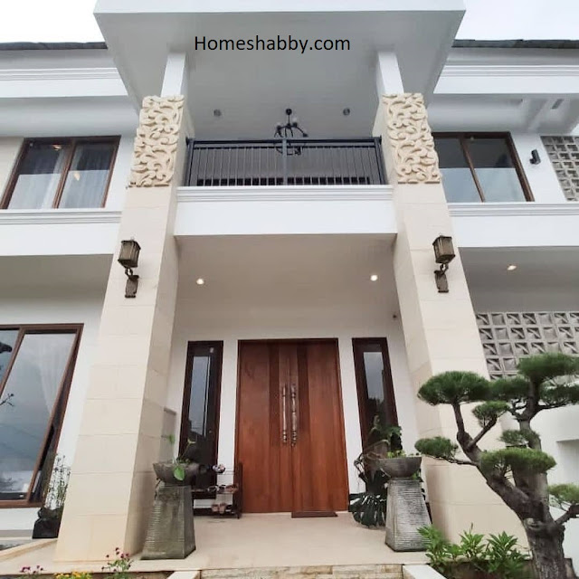 7 Contoh Model Desain Tiang Teras Segi Empat, Menyulap Fasad Rumah Jadi