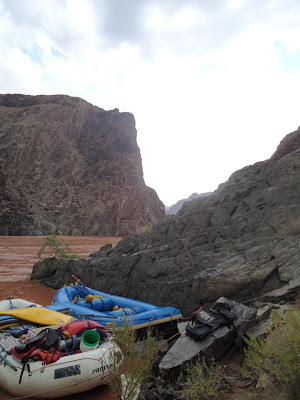 rafts in the grand canyon