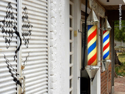 Azul-blanco-rojo... los barberos-cirujanos de la Nueva España. Noticias en tiempo real