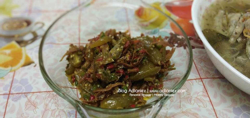 Resepi Sup Kaki Ayam Ikan Bilis Goreng Cili Padi Dengan