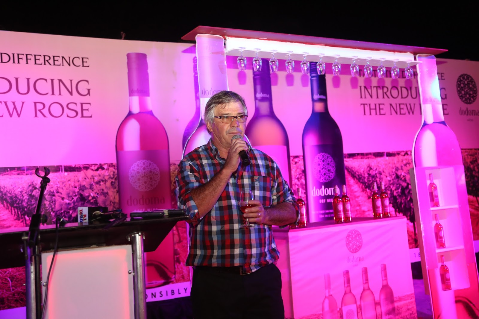 MATUKIO MICHUZI BLOG KAMPUNI YA TANZANIA DISTILLERIES YAZINDUA MVINYO WA DODOMA ROSE.