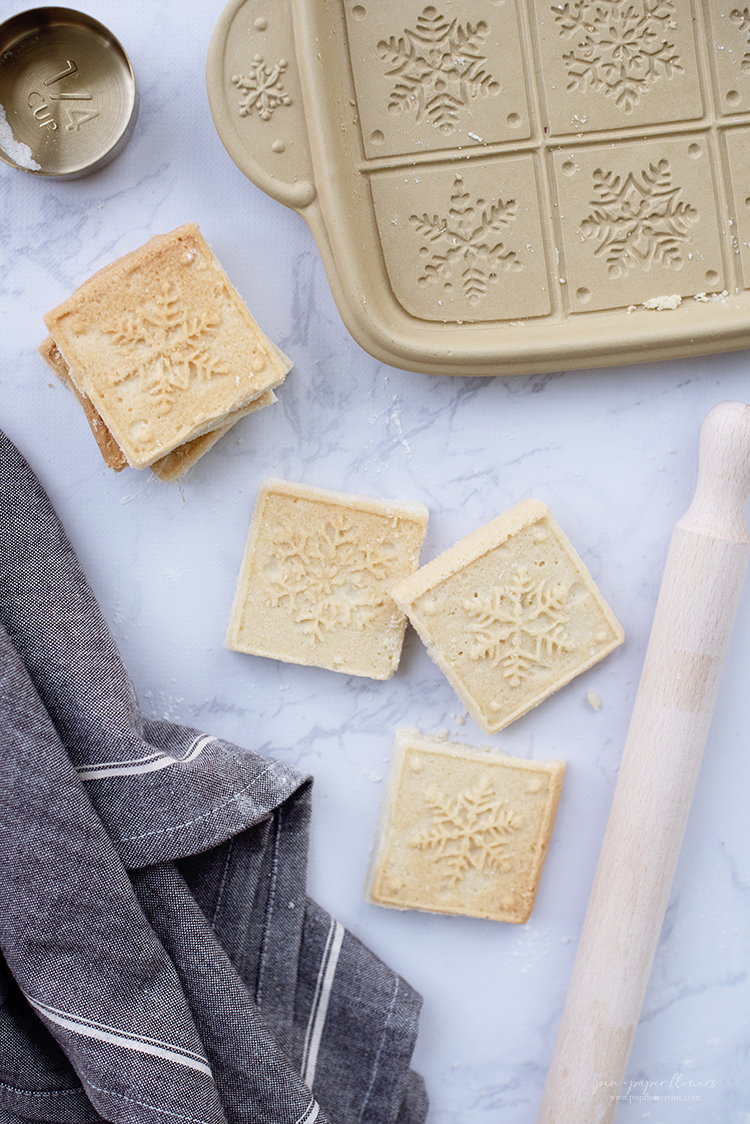 Stoneware Shortbread Pan