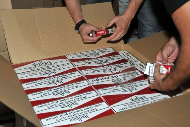 Χαλκίδα: Ετοιμαζόταν να πουλήσει 520 λαθραία πακέτα τσιγάρα! Χειροπέδες σε 48χρονο άνδρα!