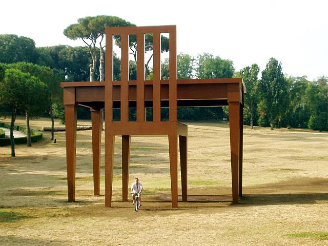 [Image: giant_tiny01.jpg]