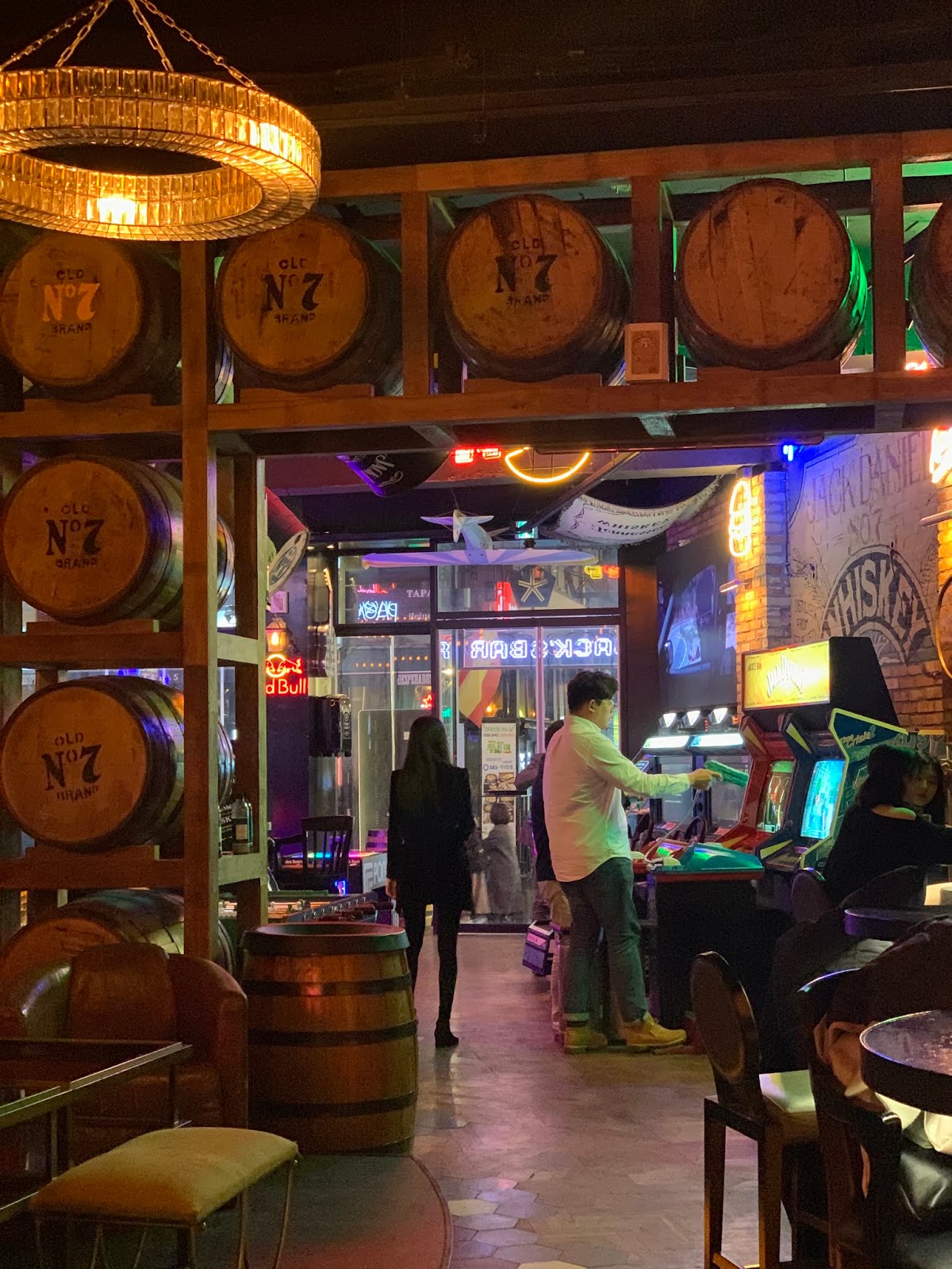 Whats Up, Korea?) hot place in itaewon,seoul Jack's bar