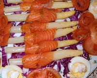 https://comidacaseraenalmeria.blogspot.com/2019/12/rollos-de-esparragos-y-salmon-marinado.html