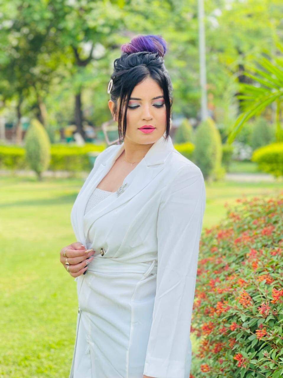 Diya Sachdeva Wiki, Bio, Biography, Age, Family, Relation, Height, Instagram, Photos, and More