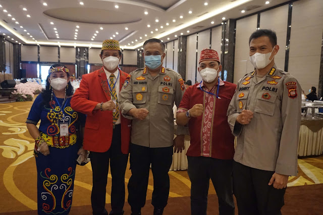 Hasil Rapat Koordinasi II Dewan Adat Dayak se-Kalbar Hasil Rapat Koordinasi II Dewan Adat Dayak se-Kalbar