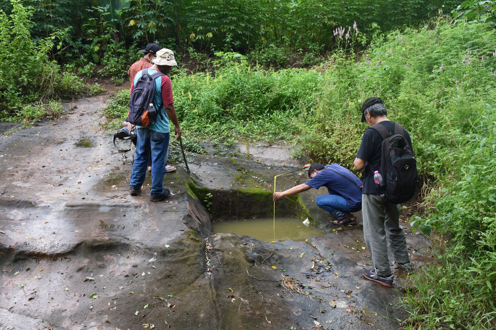 TAPAK ARKEOLOGI: Situs Sumur Pitu : Jejak Buddhisme di Pantai Utara