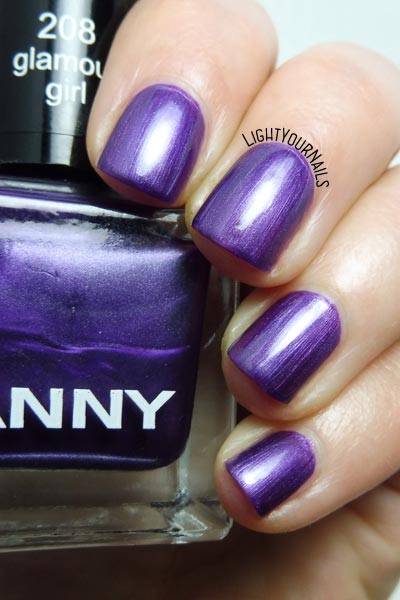Smalto viola Anny Glamour Girl purple nail polish #nails #unghie #anny #lightyournails