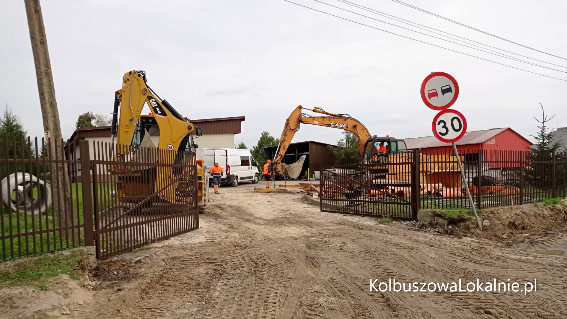 Plac budowy na Handlowej [ZDJĘCIA, WIDEO]