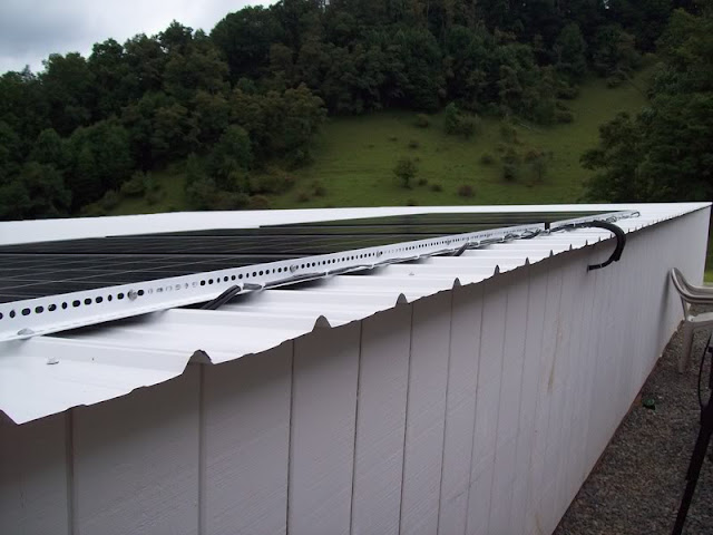 Mike and Lisa's World: Chapter 16...How To Build A Wall