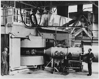 Kaliforniyumun ilk kez sentezlenmesinde kullanılan 1.500 mm (60 inç) yarıçaplı siklotron