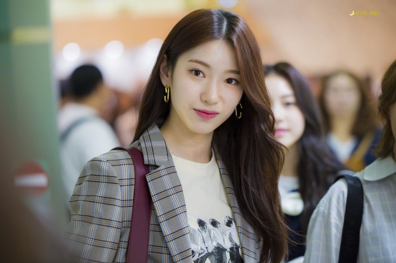 데뷔 첫 공항사진 뜬 걸그룹 | 인스티즈