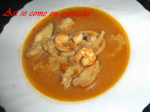 Sopa de Pescado Frito y Marisco