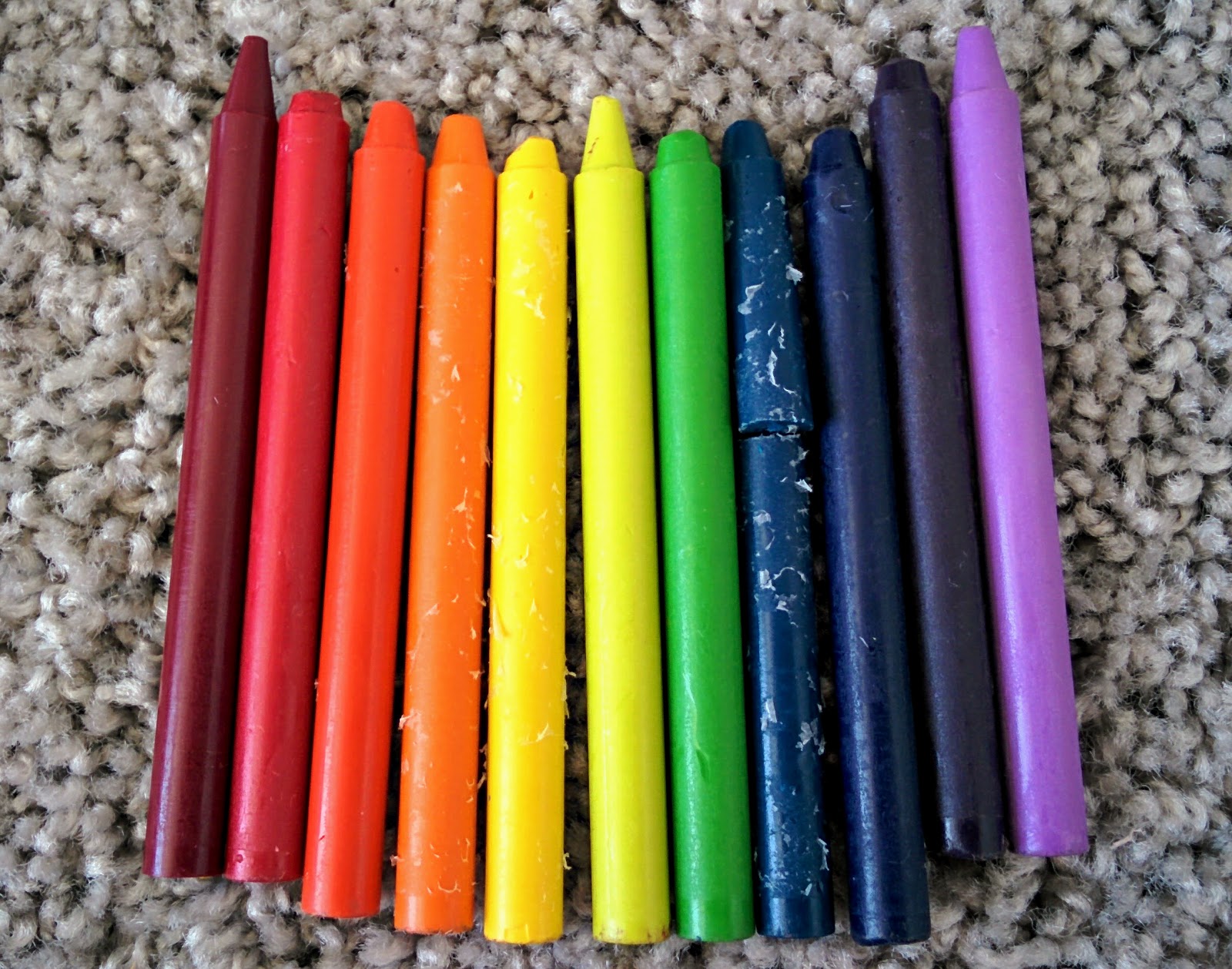 Making a Melted Crayon Picture with a Glue Gun