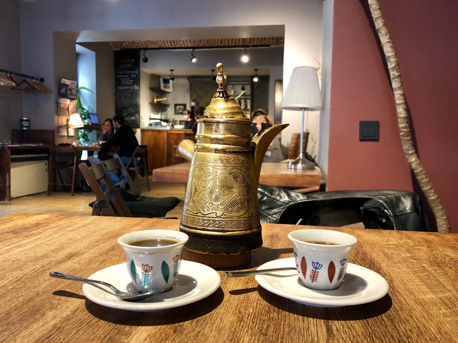 Kahve Bahane 50 Bir Tutam Karınca