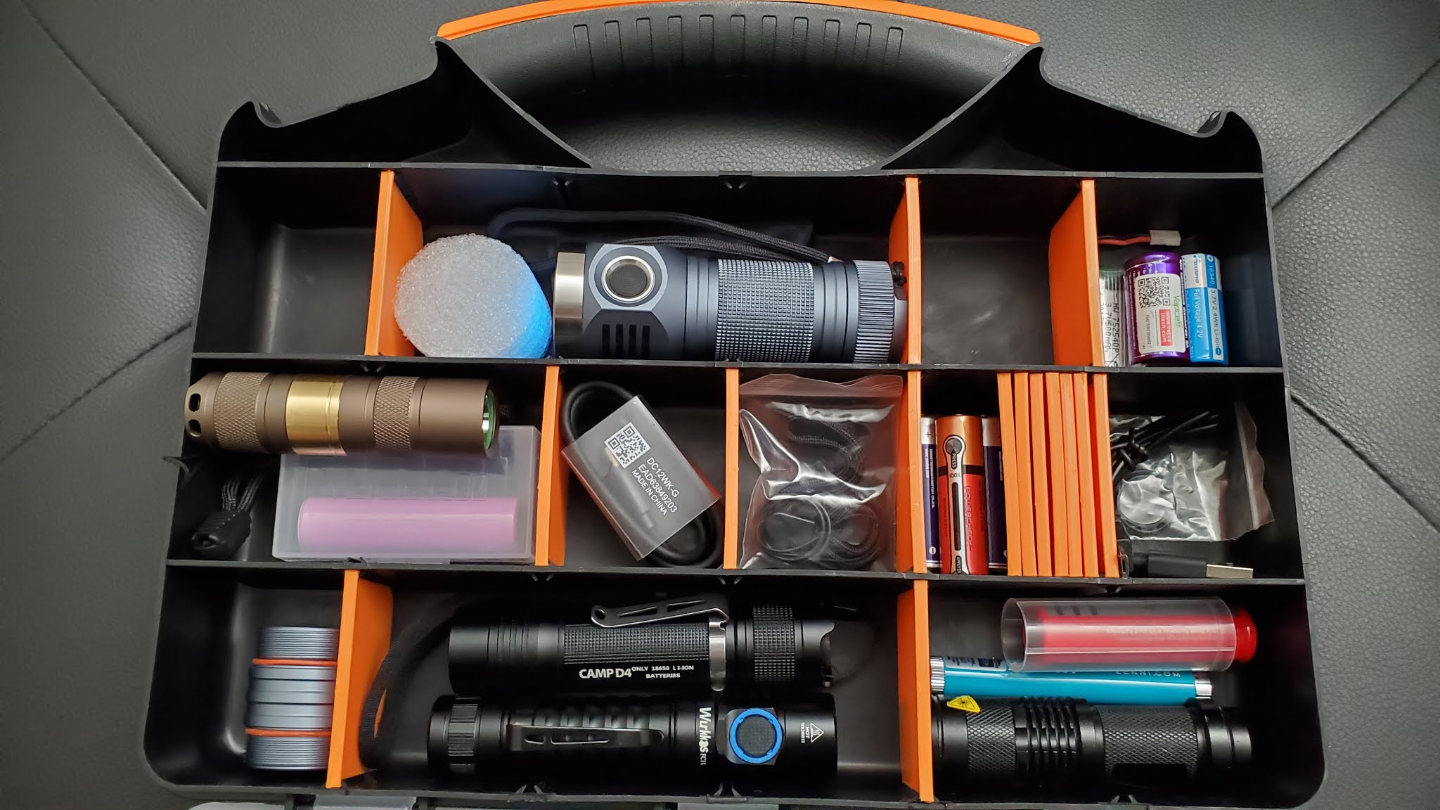 Storage case for flashlights [ ZEROSEVEN ]