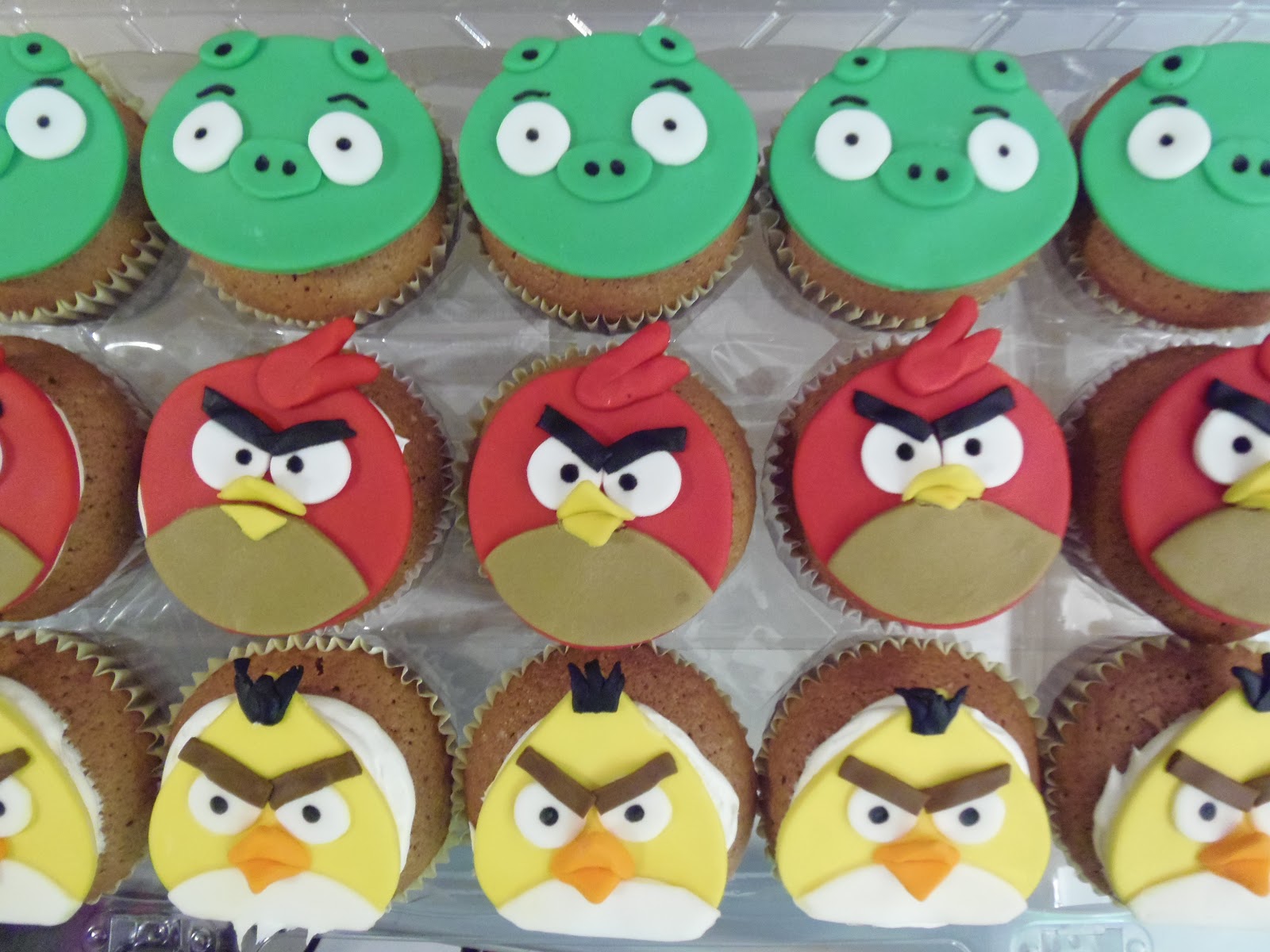 Dreams Factory: Angry Birds Cupcakes