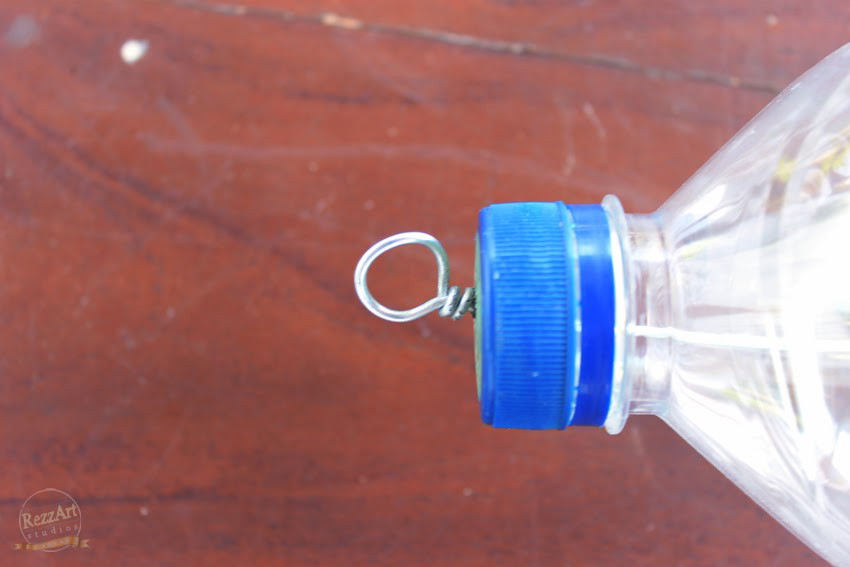 Cara Membuat Kreasi Pot Tanaman Gantung Dari Botol Aqua 