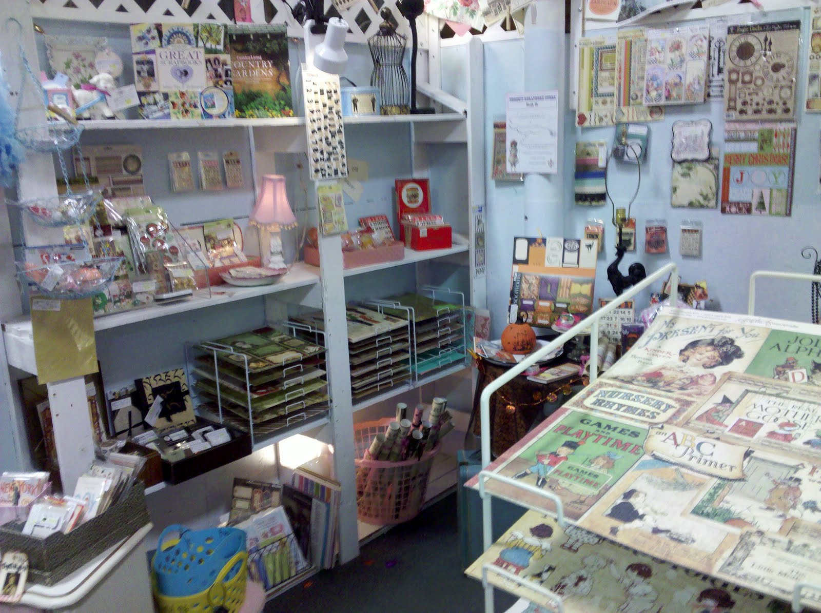 Phoenix Scrapbook Store Vintage Christmas Scrapbook Paper and more!