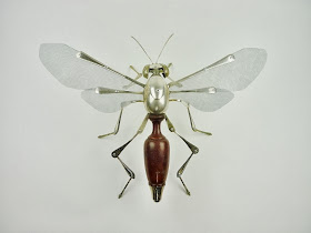 07-Digger-Wasp-Sculptor-Recycled-Animal-Sculptures-Dean-Patman-Graphic-Design-www-designstack-co