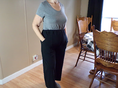 Simplicity 8841 Wide Leg Crop Ponte Knit Pants www.sewplus.blogspot.com