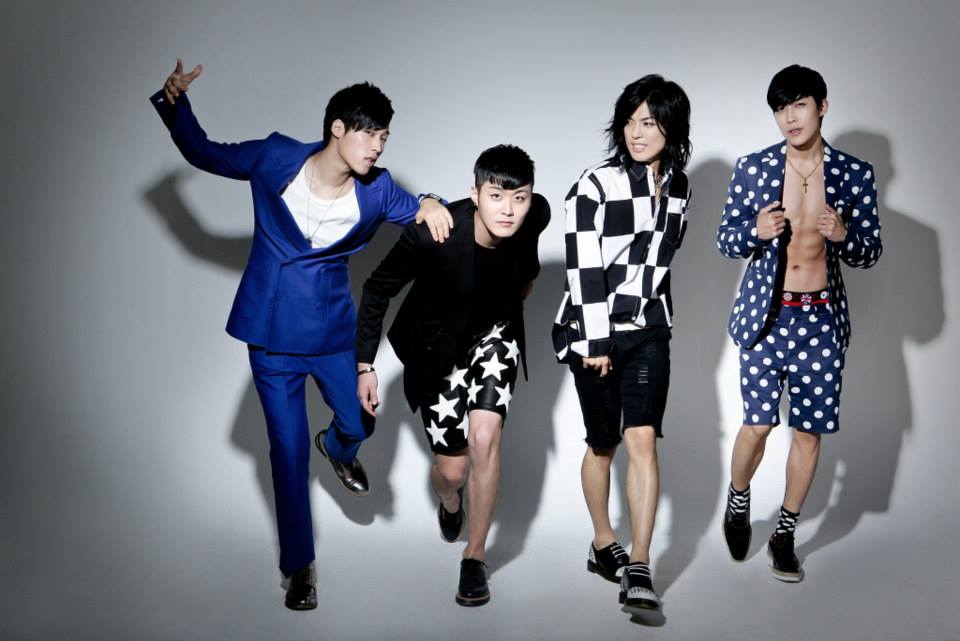 ава для группировки. Kangnam (singer) 2023. M i b s. мюзикл зомби дисней. I.