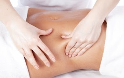 Massage bụng bằng tay giúp giảm mỡ thừa