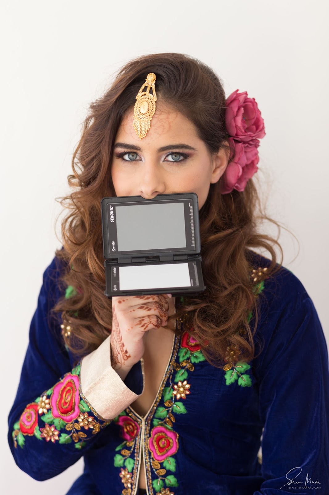 Mark Serrano: White Balance Adjustments with the Histogram