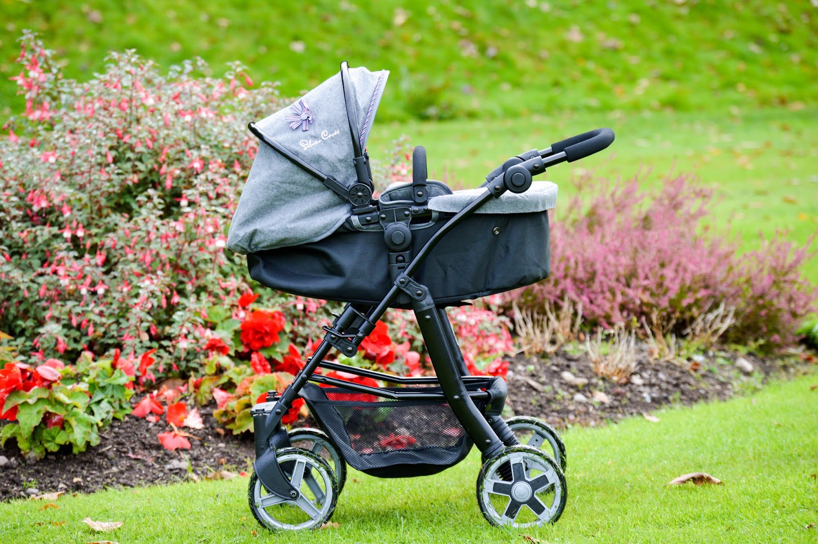 silver cross pioneer dolls pram grey