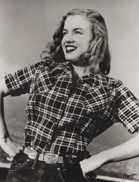 Marilyn Monroe’s Very First Photoshoot, 1946 ~ Vintage Everyday
