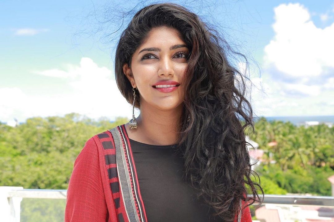 Samyukta Hornad (Actress) Biography, Wiki, Age, Height, Family, Career