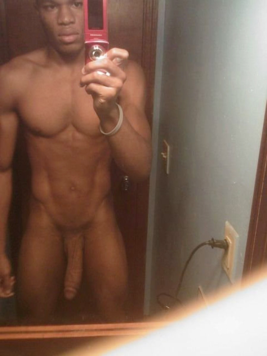 Hot naked black man selfie.