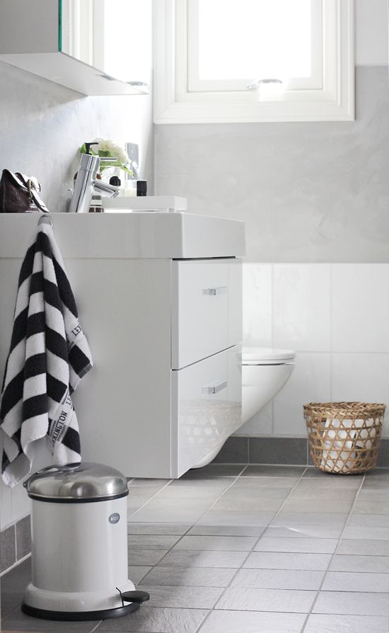 Baño pequeño con encanto + selección compras . La Garbatella diseño de