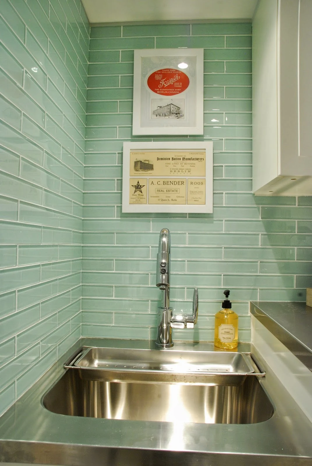 Rambling Renovators | laundry room glass tile