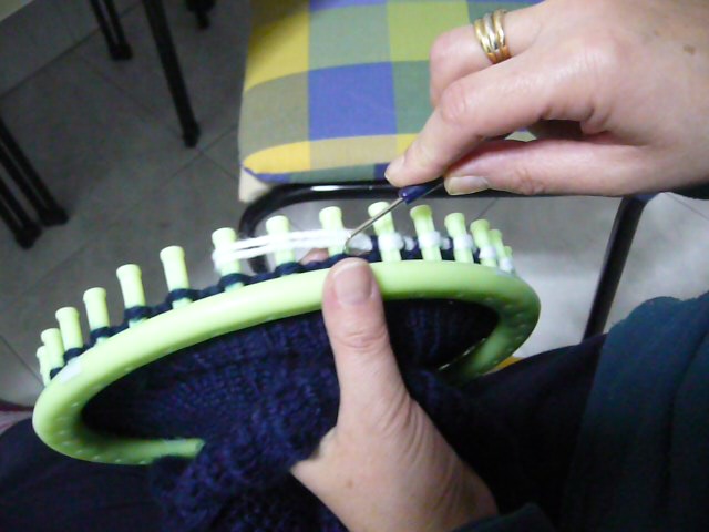 Como hacer gorros de lana, con telar circular