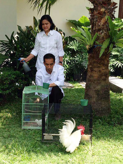 Bukti Kesederhanaan Ibu Negara, Iriana Jokowi yang Patut Kita Tiru Bukti Kesederhanaan Ibu Negara, Iriana Jokowi yang Patut Kita Tiru