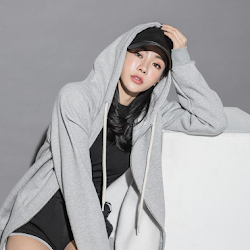 An Seo Rin – Fitness Set Foto 2