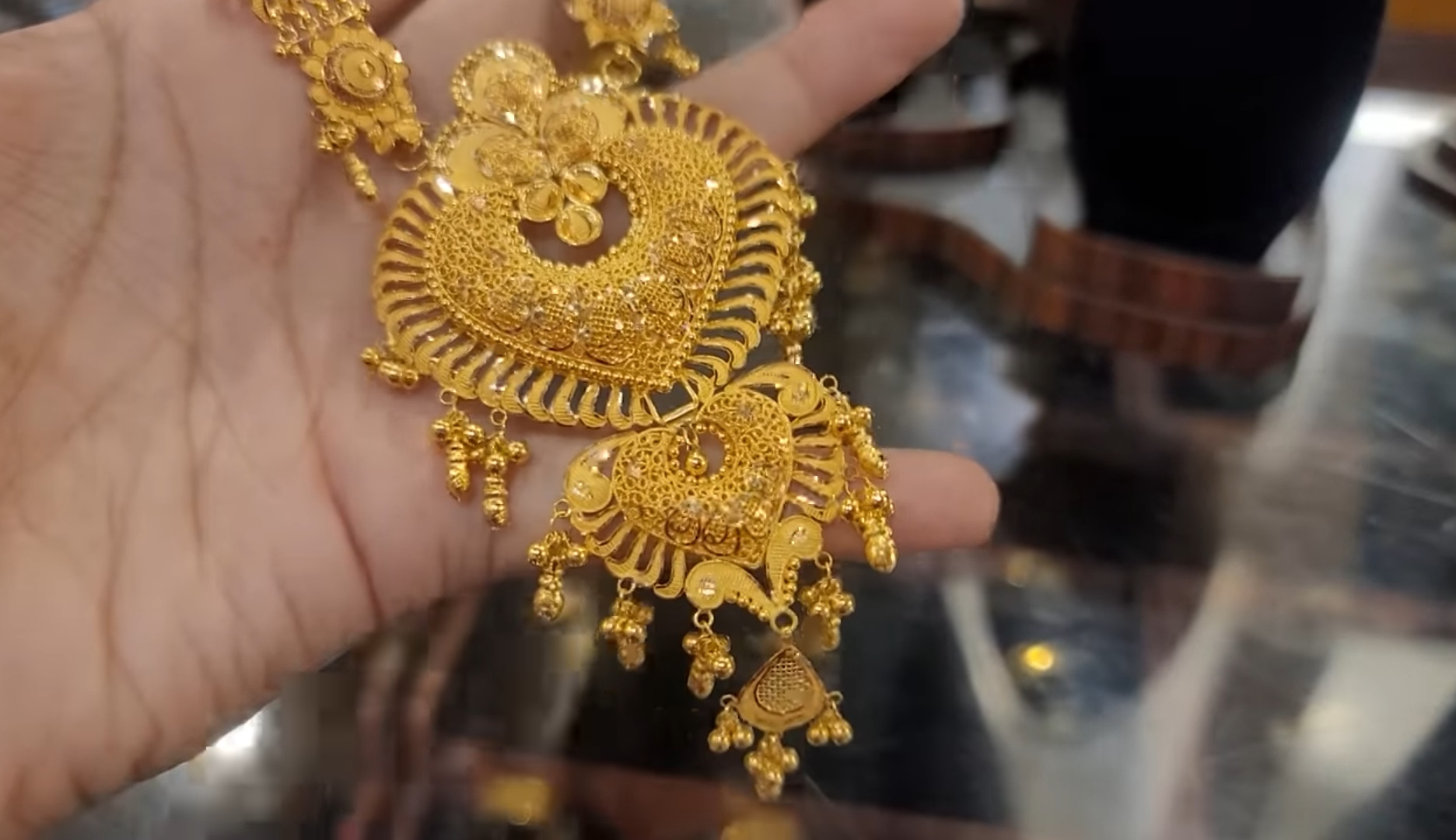 5 Beautiful Long Necklace Designs in gold with weight 2021 Gold