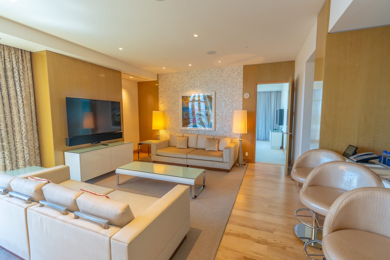 Review The Cosmopolitan Of Las Vegas Autograph Collection