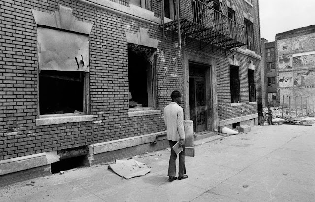 Everyday Life of Brownsville, Brooklyn in the Early 1970s Through ...