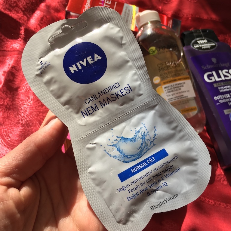 Watsons Mart Surpriz Kutusu Blogluyorum Gokce Bagtir Kozmetik Yasam Alisveris Makyaj Blogu